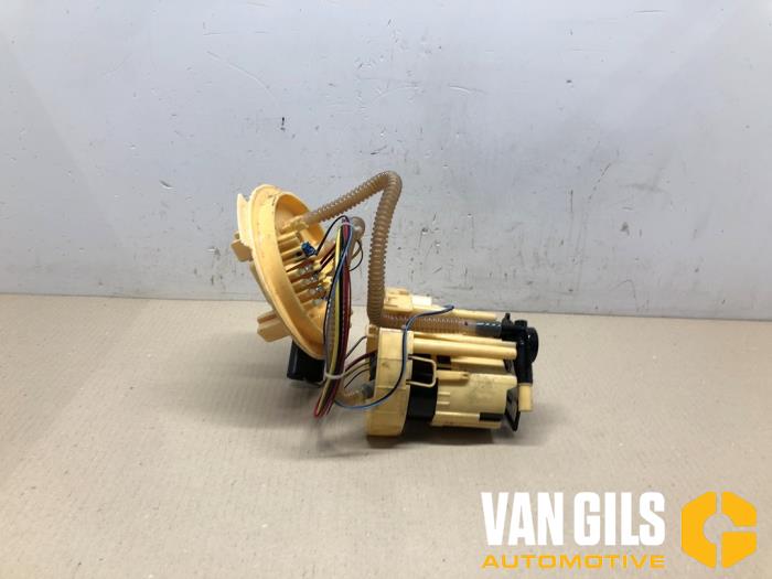 Gebruikte Tank element Pomp Mercedes B (W247) 2.0 B-200d Prijs € 149,99 Margeregeling aangeboden door Van Gils Automotive