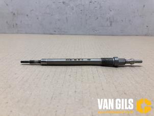 Gebruikte Gloeikaars Mercedes B (W247) 2.0 B-200d Prijs € 19,99 Margeregeling aangeboden door Van Gils Automotive