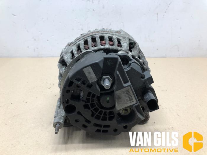 Dynamo van een Volkswagen Golf V (1K1) 1.9 TDI 2004