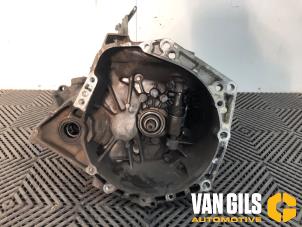 Gebruikte Versnellingsbak Peugeot 107 1.0 12V Prijs € 249,99 Margeregeling aangeboden door Van Gils Automotive