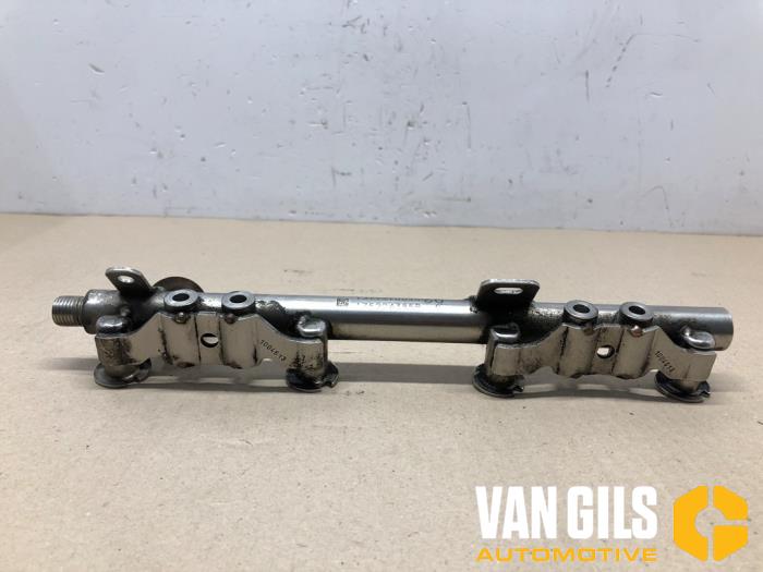 Gebruikte Common rail (Injectie) Renault Scénic III (JZ) 1.2 16V TCe 115 Energy Prijs € 30,00 Margeregeling aangeboden door Van Gils Automotive
