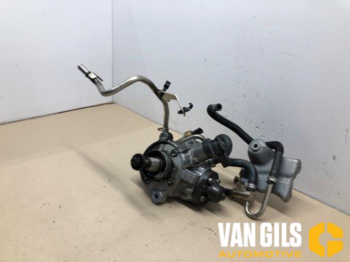 Hogedrukpomp van een Mercedes-Benz Vito Tourer (447.7) 2.0 116 CDI 16V 2020