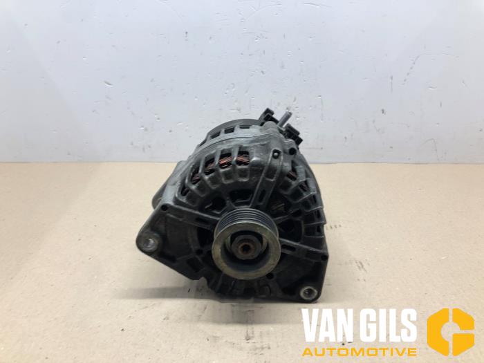Dynamo van een Mercedes-Benz Vito Tourer (447.7) 2.0 116 CDI 16V 2020