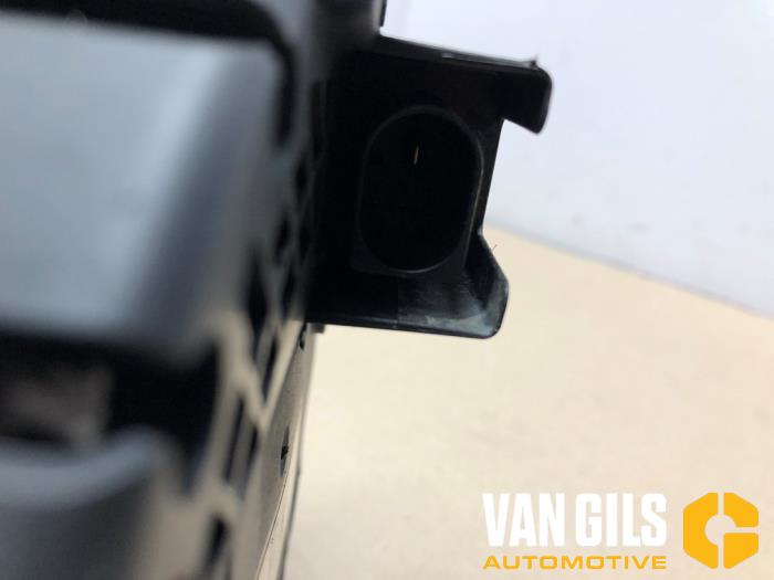 Dynamo van een Mercedes-Benz Vito Tourer (447.7) 2.0 116 CDI 16V 2020