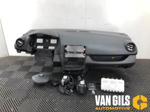 Gebruikte Airbag set + dashboard Renault Clio IV (5R) 1.5 dCi 90 FAP Prijs op aanvraag aangeboden door Van Gils Automotive