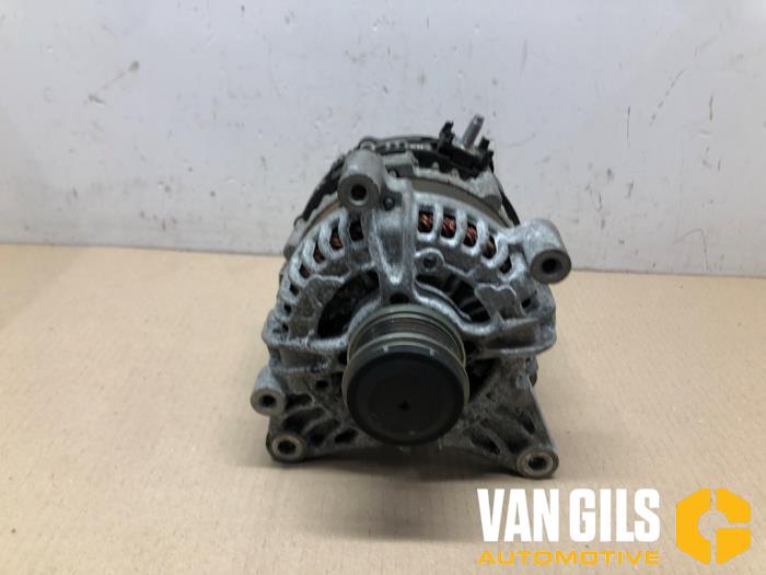 Gebruikte Dynamo Mercedes A (177.0) 1.3 A-180 Turbo 16V Prijs € 200,00 Margeregeling aangeboden door Van Gils Automotive