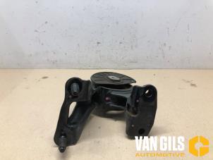 Gebruikte Motorrubber Toyota Auris Touring Sports (E18) 1.8 16V Hybrid Prijs op aanvraag aangeboden door Van Gils Automotive