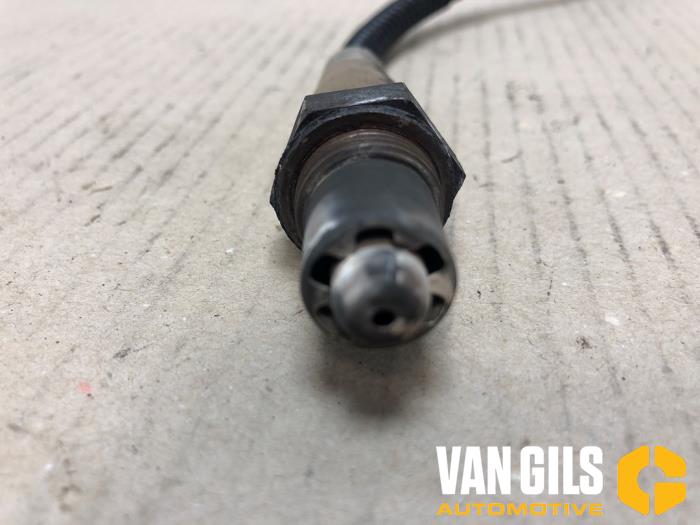 Lambda Sonde van een Renault Vel Satis (BJ) 2.0 16V Turbo 2003