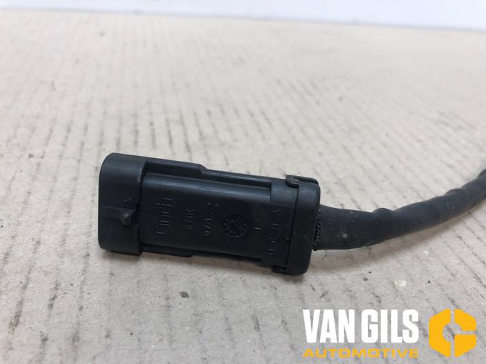 Lambda Sonde van een Renault Vel Satis (BJ) 2.0 16V Turbo 2003