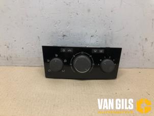 Gebruikte Chaufage Bedieningspaneel Opel Astra H Twin Top (L67) 1.8 16V Prijs op aanvraag aangeboden door Van Gils Automotive