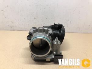 Gebruikte Gasklephuis Mercedes A (177.0) 2.0 A-220 Turbo 16V Prijs € 129,99 Margeregeling aangeboden door Van Gils Automotive