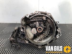 Gebruikte Versnellingsbak Opel Corsa C (F08/68) 1.2 16V Twin Port Prijs € 199,99 Margeregeling aangeboden door Van Gils Automotive