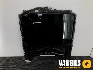 Gebruikte Panoramadak BMW 5 serie (F10) 530i 24V TwinPower Turbo Prijs € 325,00 Margeregeling aangeboden door Van Gils Automotive