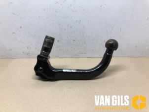 Gebruikte Trekhaak Volkswagen Polo VI (AW1) 1.0 TSI 12V Prijs € 45,00 Margeregeling aangeboden door Van Gils Automotive