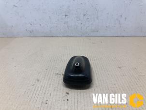 Gebruikte Antenne Volkswagen Polo VI (AW1) 1.0 TSI 12V Prijs op aanvraag aangeboden door Van Gils Automotive