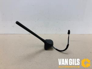 Gebruikte Antenne Ford Fiesta 7 1.0 EcoBoost 12V 100 Prijs € 29,99 Margeregeling aangeboden door Van Gils Automotive