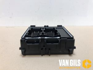 Gebruikte Zekeringkast Ford Fiesta 7 1.0 EcoBoost 12V 100 Prijs € 59,99 Margeregeling aangeboden door Van Gils Automotive