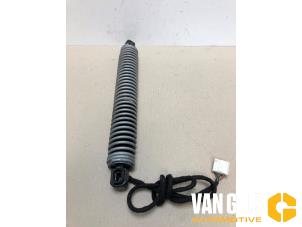 Gebruikte Kofferbak motor BMW 5 serie (F10) 530i 24V TwinPower Turbo Prijs € 130,00 Margeregeling aangeboden door Van Gils Automotive