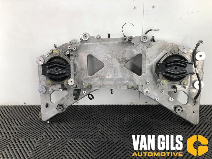 Gebruikte Subframe Volvo XC40 (XZ) Single Motor 69 kWh Prijs € 449,99 Margeregeling aangeboden door Van Gils Automotive