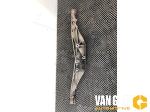 Gebruikte Cardan steun BMW X1 (F48) xDrive 28i 2.0 16V Twin Power Turbo Prijs € 99,99 Margeregeling aangeboden door Van Gils Automotive