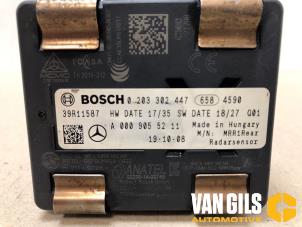 Gebruikte Dode hoek sensor Mercedes GLC (X253) 2.0 300 16V EQ Boost 4-Matic Prijs € 279,99 Margeregeling aangeboden door Van Gils Automotive