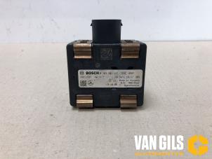 Gebruikte Dode hoek sensor Mercedes GLC (X253) 2.0 300 16V EQ Boost 4-Matic Prijs € 225,00 Margeregeling aangeboden door Van Gils Automotive