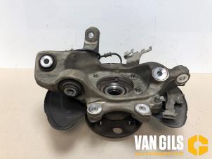 Gebruikte Fusee rechts-achter Mercedes GLC (X253) 2.0 300 16V EQ Boost 4-Matic Prijs € 175,00 Margeregeling aangeboden door Van Gils Automotive