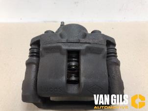 Gebruikte Remklauw (Tang) rechts-voor Dacia Sandero I (BS) 1.2 16V Prijs op aanvraag aangeboden door Van Gils Automotive