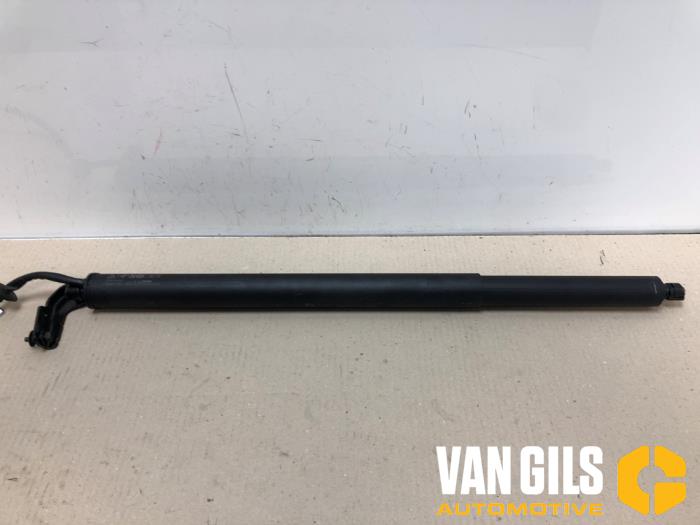 Kofferdekseldemper links-achter van een Nissan Qashqai (J12) 1.5 VC-T e-Power 16V 2023