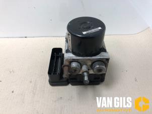 Gebruikte ABS Pomp Chrysler Voyager/Grand Voyager (RG/RS) 2.8 CRD 16V Autom. Prijs op aanvraag aangeboden door Van Gils Automotive