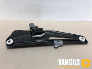 Gebruikte Ruitmechaniek 4Deurs rechts-achter Landrover Range Rover III (LM) 2.9 TD6 24V Prijs € 45,00 Margeregeling aangeboden door Van Gils Automotive