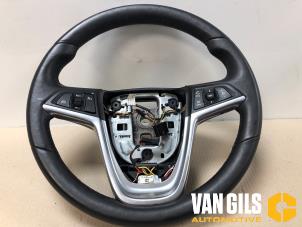 Gebruikte Stuurwiel Opel Astra J (PC6/PD6/PE6/PF6) 1.6 Turbo 16V Prijs € 75,00 Margeregeling aangeboden door Van Gils Automotive