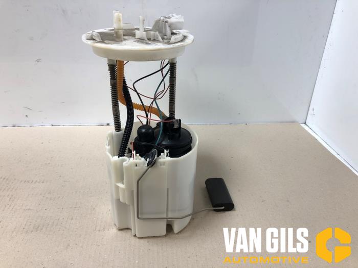 Gebruikte Tank element Pomp Opel Astra J (PC6/PD6/PE6/PF6) 1.6 Turbo 16V Prijs € 75,00 Margeregeling aangeboden door Van Gils Automotive