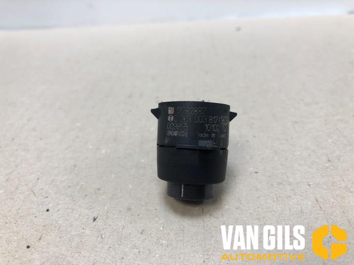 Gebruikte PDC Sensor Opel Astra J (PC6/PD6/PE6/PF6) 1.6 Turbo 16V Prijs € 30,00 Margeregeling aangeboden door Van Gils Automotive