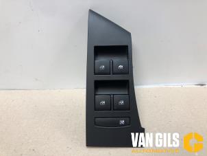 Gebruikte Schakelaar Elektrisch Raam Opel Astra J (PC6/PD6/PE6/PF6) 1.6 Turbo 16V Prijs € 30,00 Margeregeling aangeboden door Van Gils Automotive