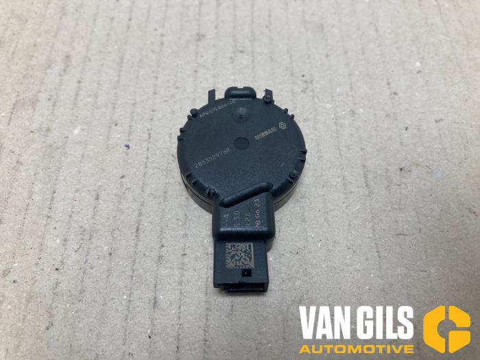 Sensor regen van een Nissan Qashqai (J12) 1.5 VC-T e-Power 16V 2023