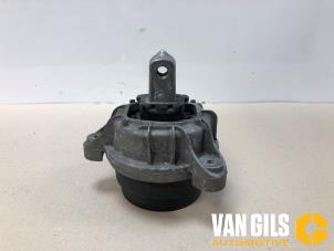 Gebruikte Motorrubber BMW 5 serie Touring (F11) 535i 24V TwinPower Turbo Prijs € 45,00 Margeregeling aangeboden door Van Gils Automotive