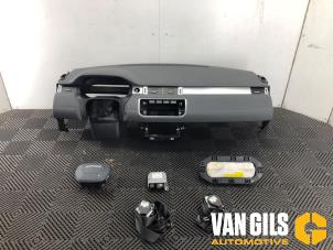 Gebruikte Airbag set + dashboard Landrover Range Rover Evoque (LVJ/LVS) 2.0 Si4 240 16V 5-drs. Prijs € 1.499,00 Margeregeling aangeboden door Van Gils Automotive