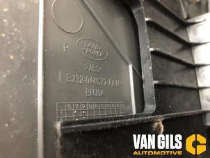 Gebruikte Middenconsoles Landrover Range Rover Evoque (LVJ/LVS) 2.0 Si4 240 16V 5-drs. Prijs € 199,99 Margeregeling aangeboden door Van Gils Automotive