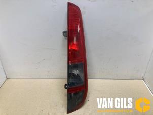 Gebruikte Achterlicht rechts Ford Focus 2 Wagon 2.0 TDCi 16V Prijs € 35,00 Margeregeling aangeboden door Van Gils Automotive