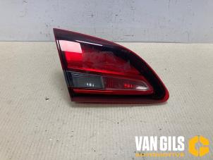 Gebruikte Achterlicht links Opel Astra J (PD5/PE5) 1.4 Turbo 16V Prijs € 45,00 Margeregeling aangeboden door Van Gils Automotive