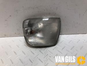 Gebruikte Pinker links Volkswagen Transporter T4 2.5 TDI Prijs € 30,00 Margeregeling aangeboden door Van Gils Automotive