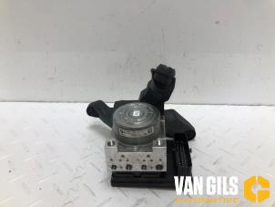 Gebruikte ABS Pomp BMW X1 (F48) xDrive 28i 2.0 16V Twin Power Turbo Prijs € 224,99 Margeregeling aangeboden door Van Gils Automotive