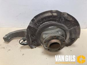 Gebruikte Fusee rechts-voor BMW 5 serie Touring (F11) 520d 16V Prijs € 45,00 Margeregeling aangeboden door Van Gils Automotive