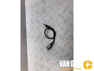 Gebruikte Uitlaat temperatuursensor Seat Ateca (5FPX) 2.0 TDI SCR Prijs € 50,00 Margeregeling aangeboden door Van Gils Automotive