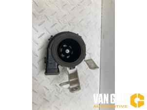 Gebruikte Accu ventilator Toyota Yaris IV (P21/PA1/PH1) 1.5 12V Hybrid 115 Prijs € 149,99 Margeregeling aangeboden door Van Gils Automotive