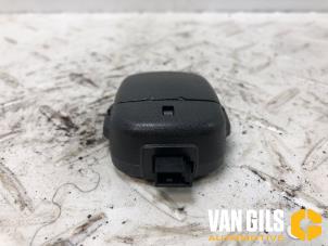 Gebruikte Sensor regen Opel Astra J Sports Tourer (PD8/PE8/PF8) 1.4 Turbo 16V Prijs € 30,00 Margeregeling aangeboden door Van Gils Automotive
