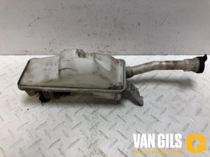 Gebruikte Ruitensproeiertank voor Opel Meriva 1.4 Turbo 16V ecoFLEX Prijs € 45,00 Margeregeling aangeboden door Van Gils Automotive