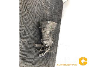 Gebruikte Versnellingsbak Opel Omega B (25/26/27) Prijs op aanvraag aangeboden door Van Gils Automotive