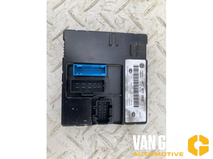 Gebruikte Module Bodycontrol Audi A8 (D3) 6.0 W12 48V Quattro Prijs € 75,00 Margeregeling aangeboden door Van Gils Automotive